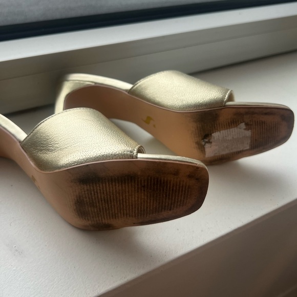 SIREN SHOES KALLIE SHAVED BLOCK HEEL MULE IN SOFT GOLD LEATHER - Picture 7 of 8